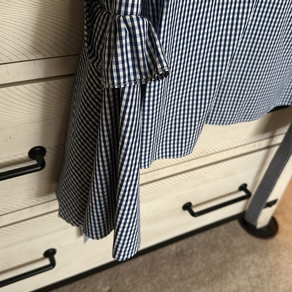 Bell sleeves plaid, never worn, NWT - Picture 3 of 4